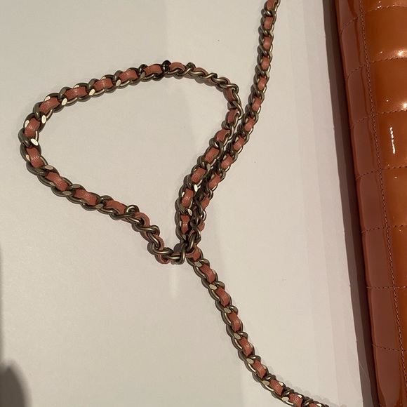 CHANEL PATENT LEATHER CC CHOCOLATE BAR CLUTCH BAG - Picture 13 of 16